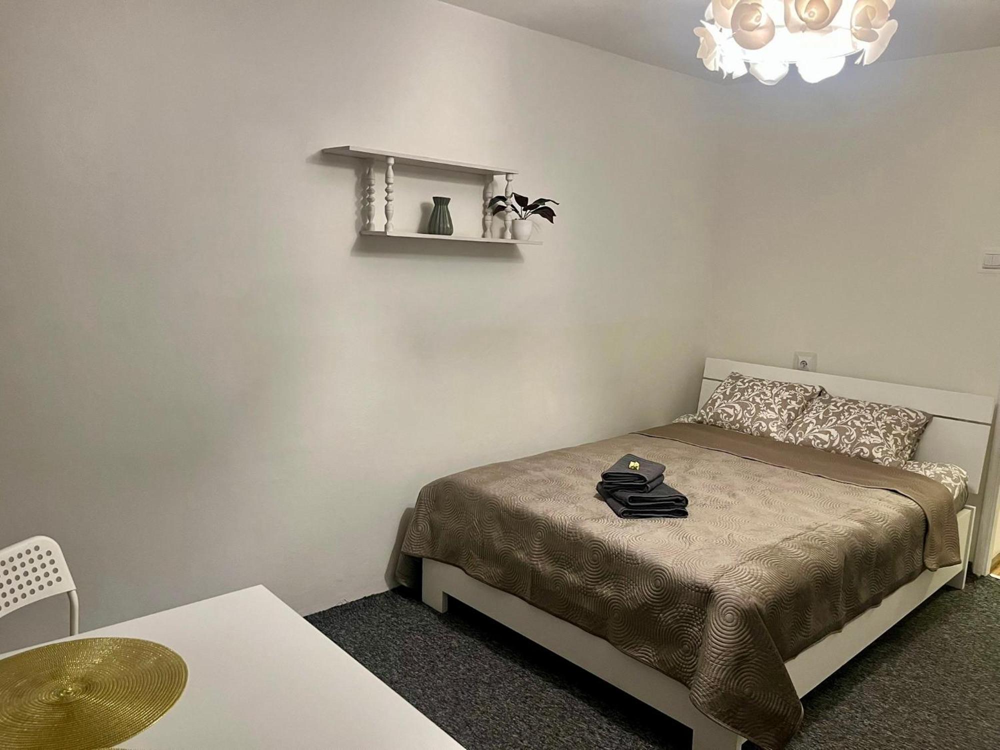 Apartment :: Center :: *